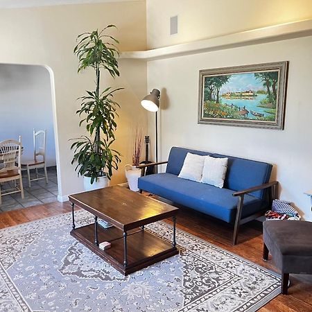 시미밸리 Cozy Family Hideaway, Sleeps 8, 4 Tv'S Yard, Shops 빌라 외부 사진