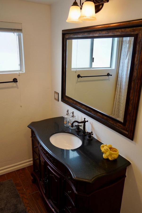시미밸리 Cozy Family Hideaway, Sleeps 8, 4 Tv'S Yard, Shops 빌라 외부 사진